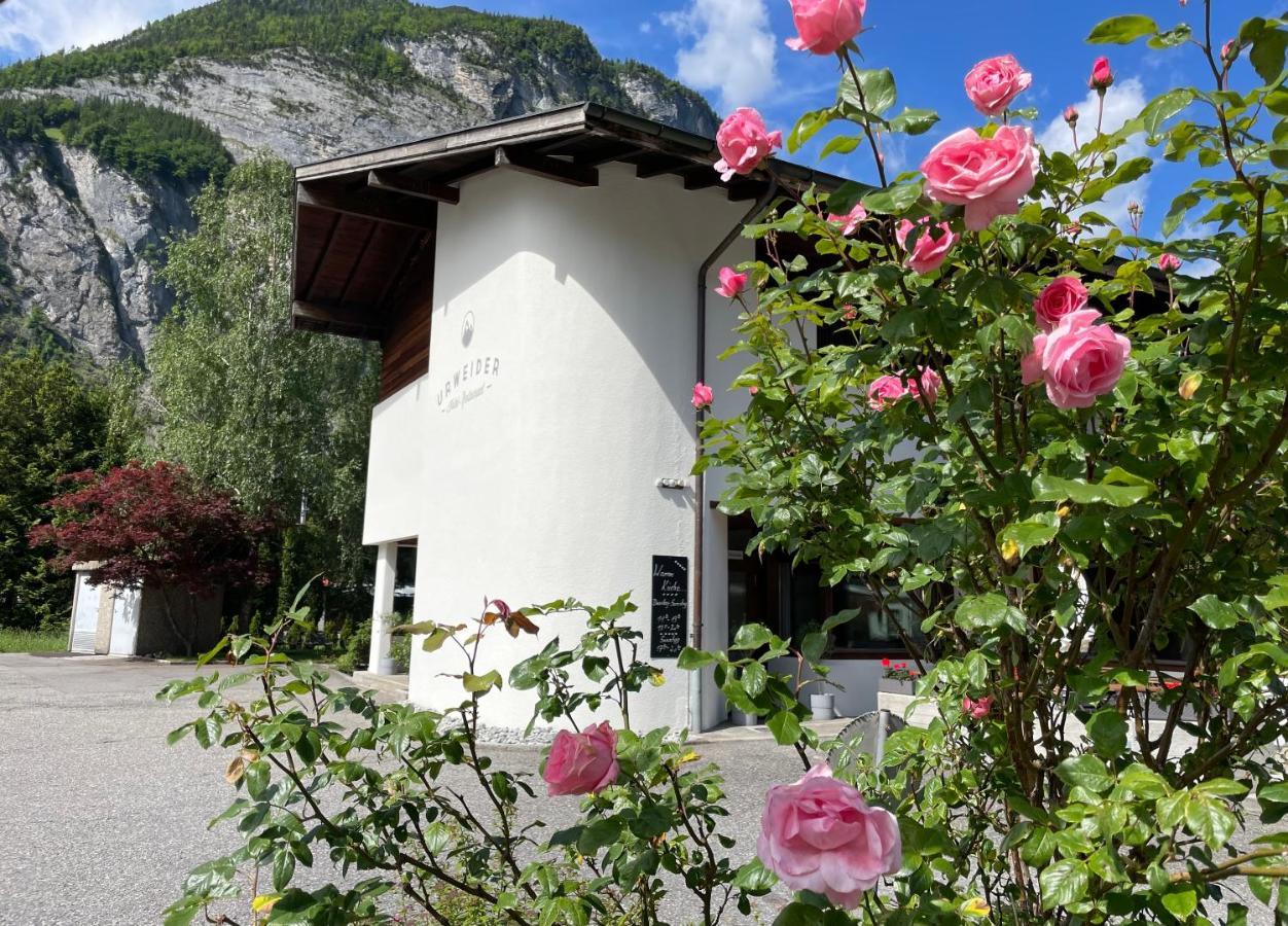 Hotel Restaurant Urweider Innertkirchen Buitenkant foto